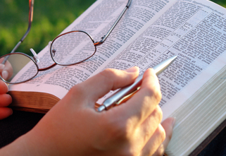 Generic___Bible_study_594448048.jpg