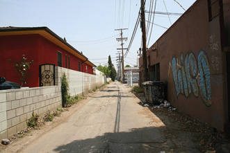 article_images/12_6_OR_Where_Gentrification_Meets___Hood__271070131.jpg