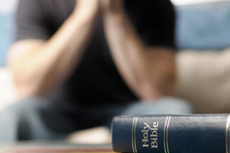 article_images/6_10_SG_Teaching_Small_Group_Members_to_Pray_869506472.jpg