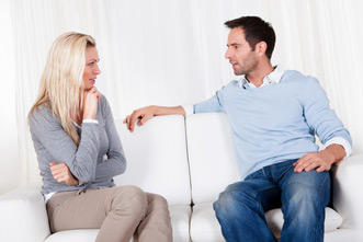article_images/discuss_couple_429083199.jpg