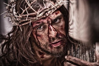 article_images/miniseries_jesus_cross_967240854.jpg